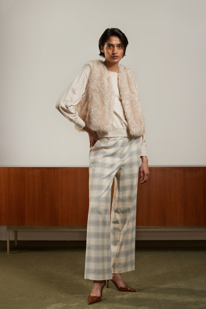 Gevoerde damesgilet van Atmos, model Zalia, in beige
