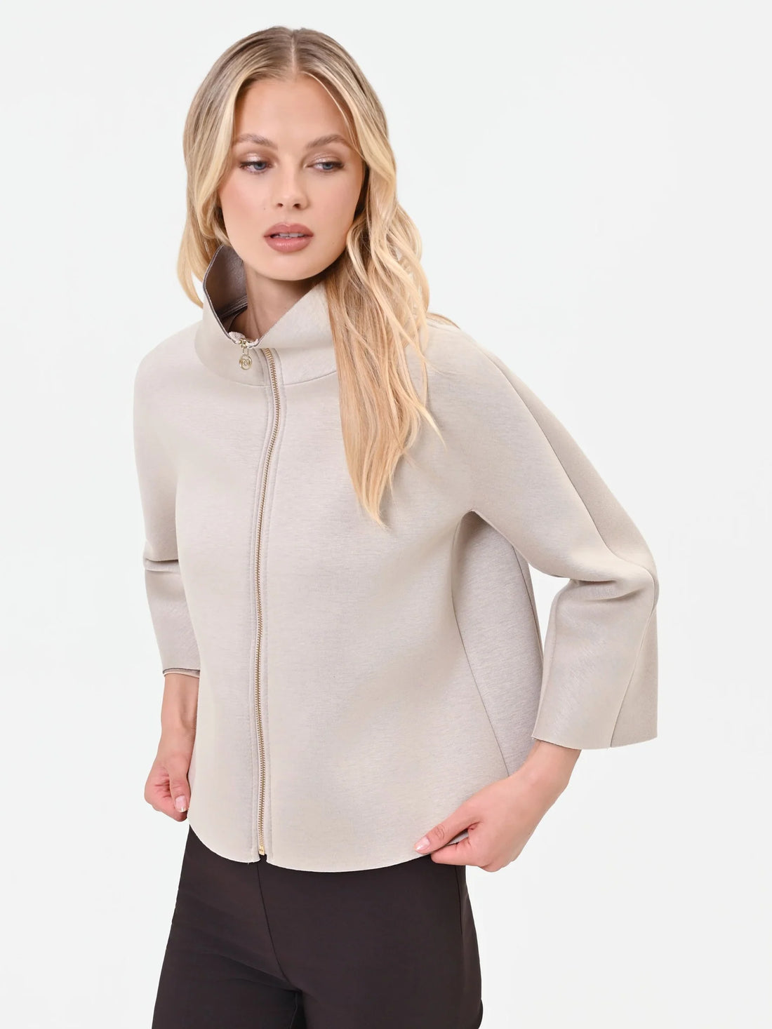 Rinascimento jasje met opstaande kraag beige - model