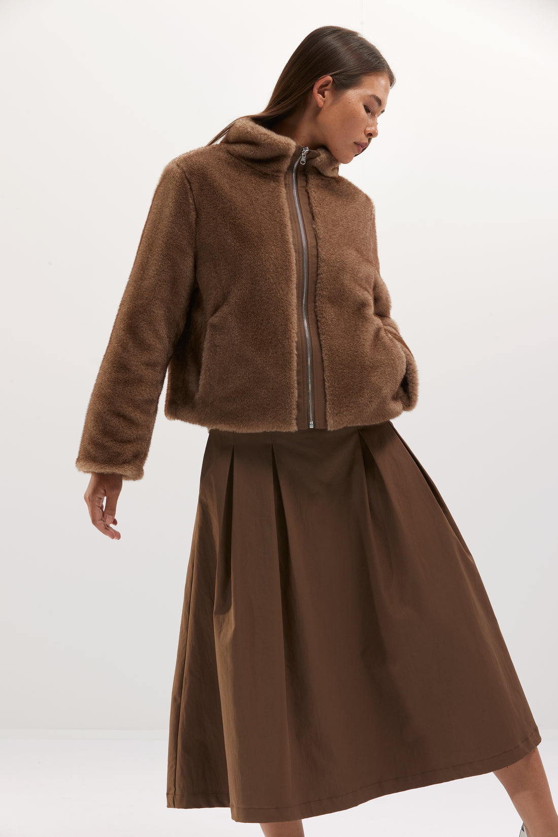 EVORA damesvest - Cognac - sfeerfoto 2