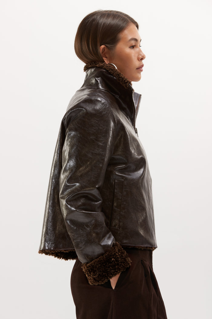 ALORA damesvest - Brown - sfeerfoto 1