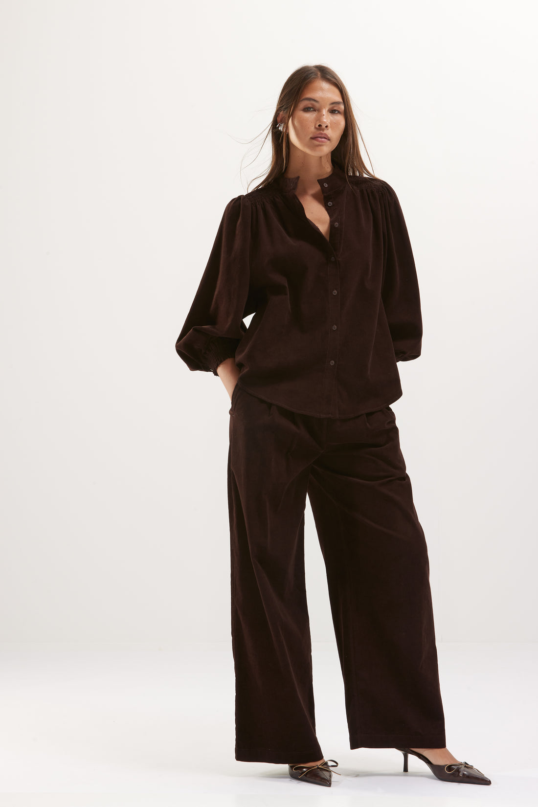 Senso DIETE damesbroek - Brown - sfeerfoto 2